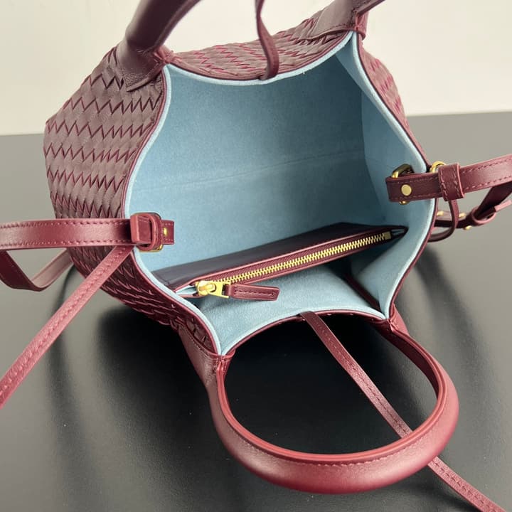 Bottega Veneta Pinacoteca Small Tote Handbag – 2025SS in Burgundy With Light Blue Lining A
