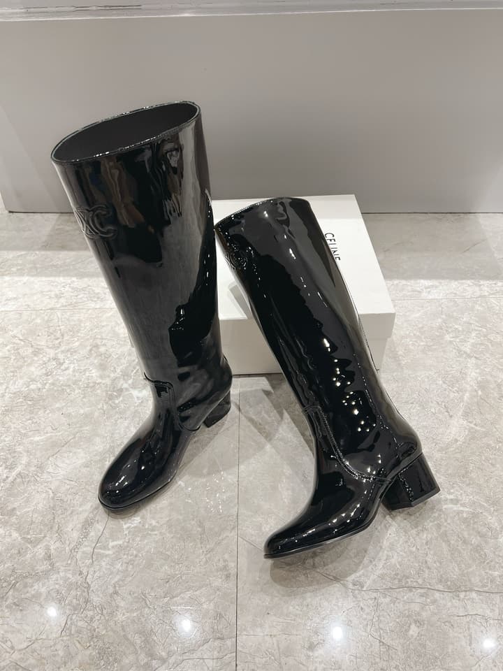 Celine Retro Chunky Heel Knee-High Boots – 24FW in Cream White