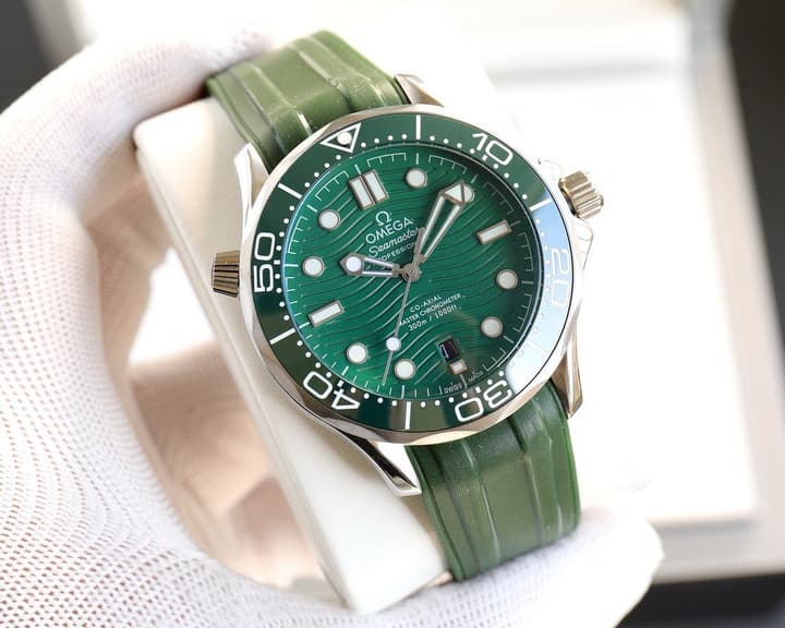 Omega Seamaster 300 Mechanical Diver Watch in Green Dial With Green Rubber Strap