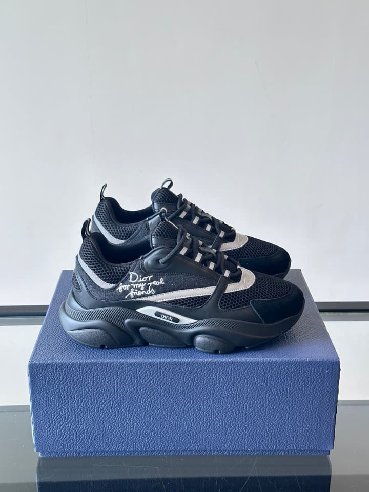 Dior B22 Retro Jogging Sneakers in Black And White Oblique