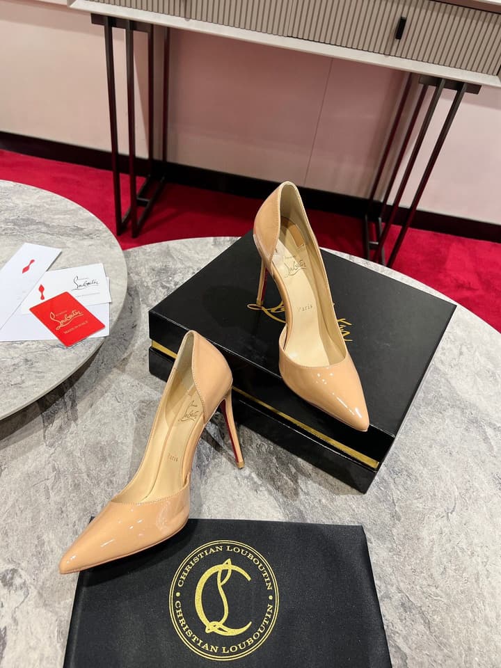 Christian Louboutin Classic Kate Side Cut-Out Pumps in Black Patent