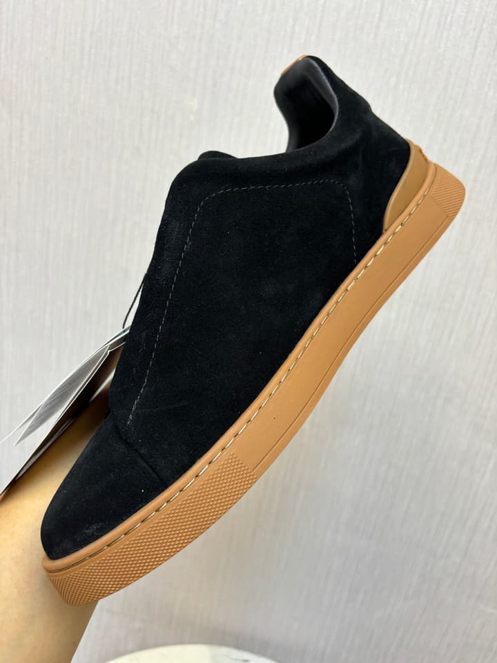 Zegna Top-Tier Calfskin Driving Shoes in Black Suede With Gum Sole