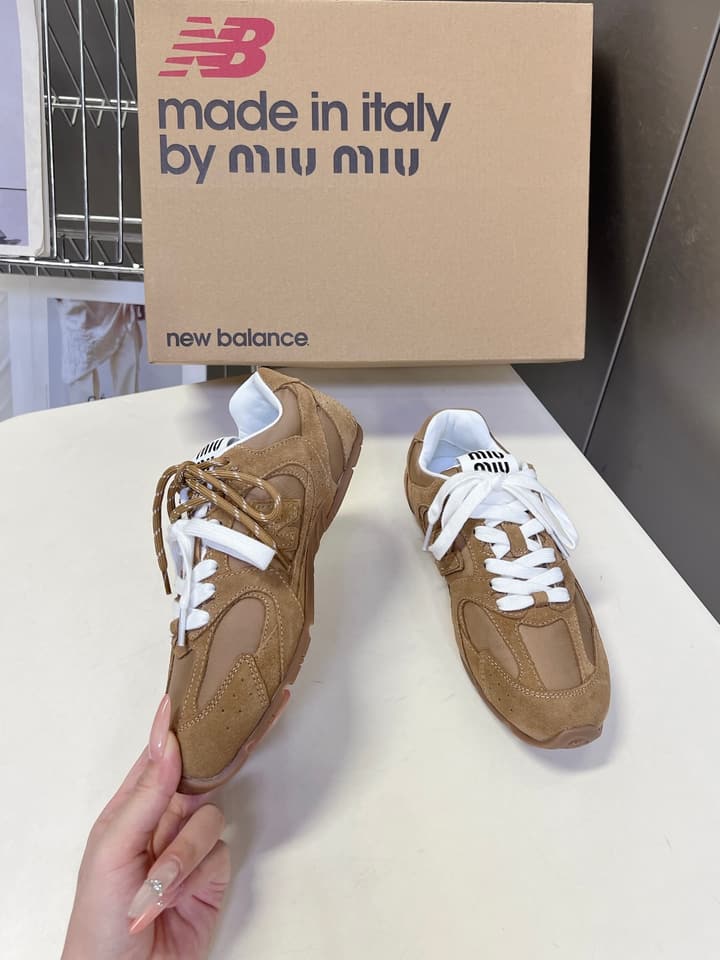 Miu Miu x New Balance 530 SL Sneakers