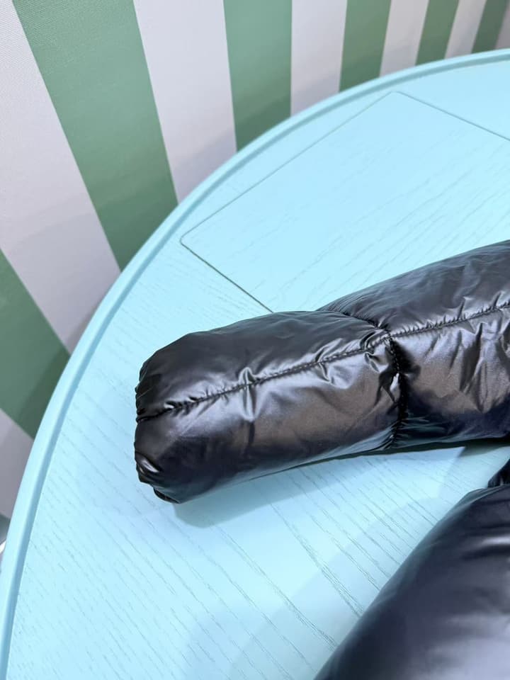 Moncler Children's Puffer Jacket – Kids Collection – 2025FW in Glossy Black