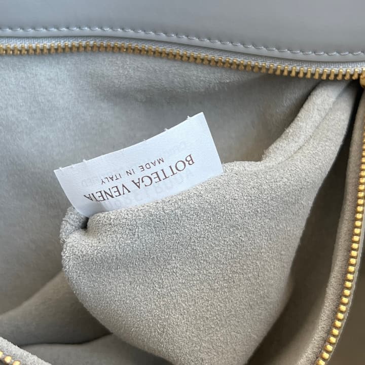 Bottega Veneta Medium Liberta Flap Crossbody Bag – Autumn/Winter Collection in Dark Espresso Brown