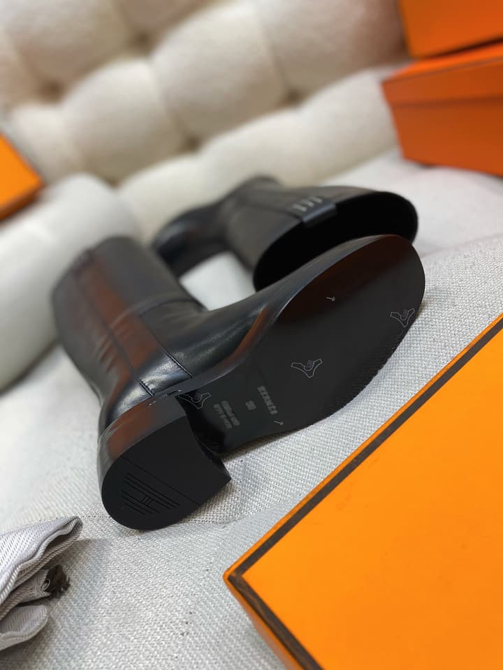 Hermès Horse H Knee-High Equestrian Boots in Black Leather