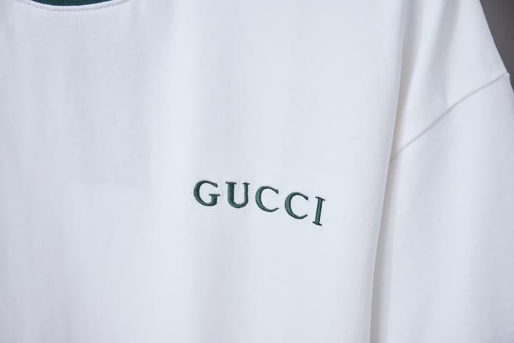Gucci Classic Red and Green Ribbed T-Shirt – 26SS Early Spring Collection in Classic Black