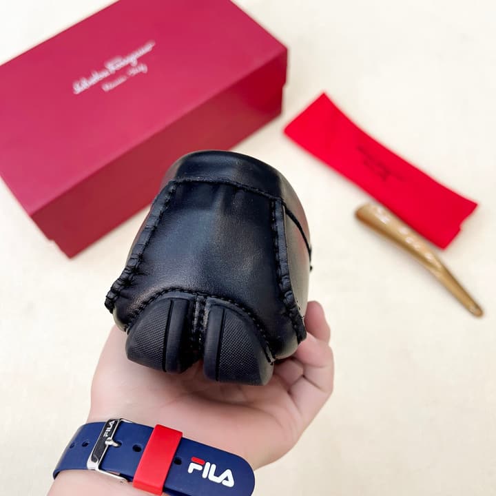 Ferragamo Men's Driving Loafers in Black Grained Gancini