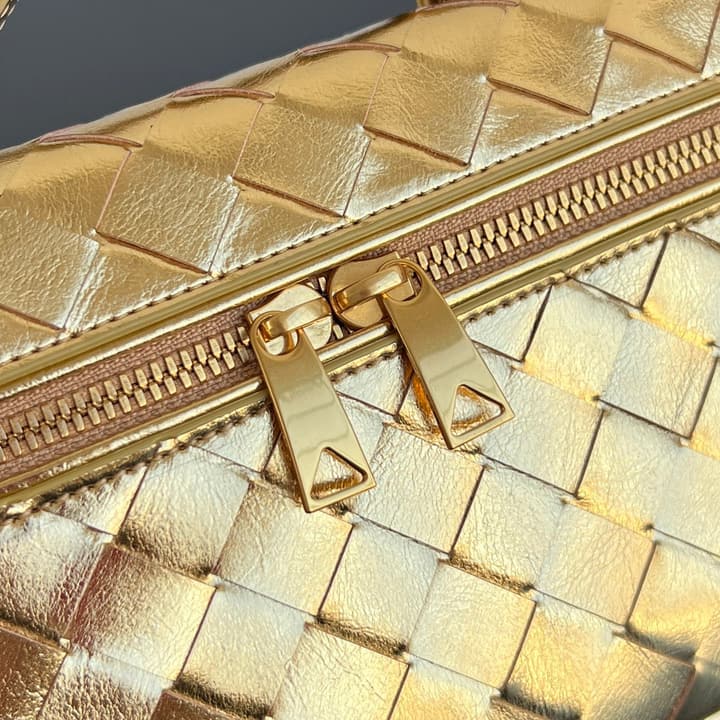 Bottega Veneta Intrecciato Vanity Case in Metallic Gold
