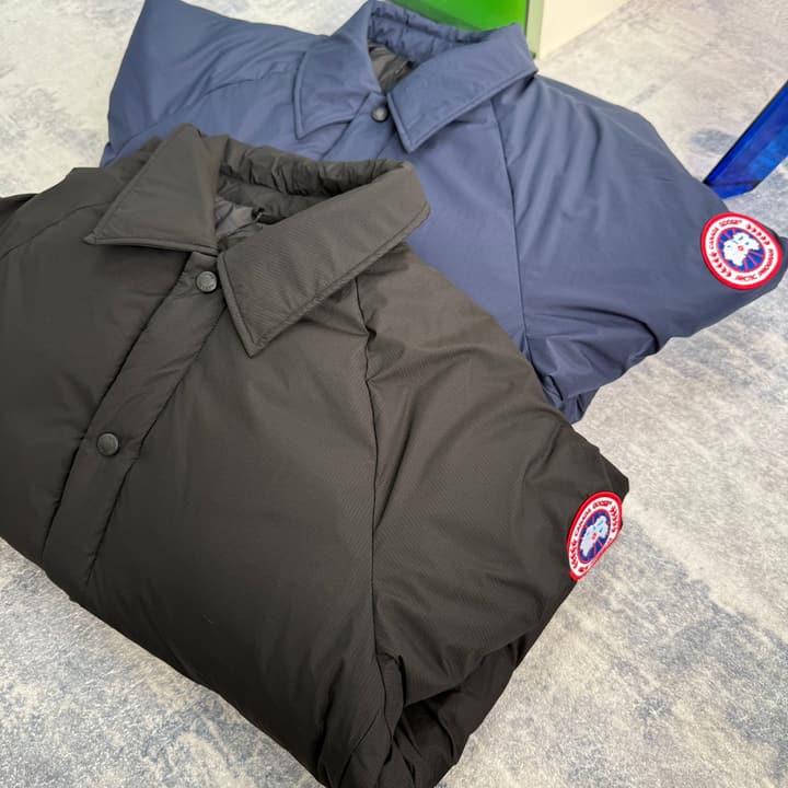 Canada Goose Lodge Series Coach Down Jacket – 2025 in Navy Blue