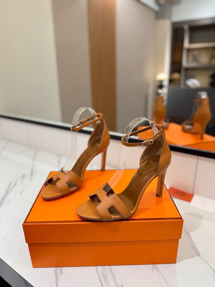 Hermès Classic H Palm Grain Heeled Sandals – 9cm in Black