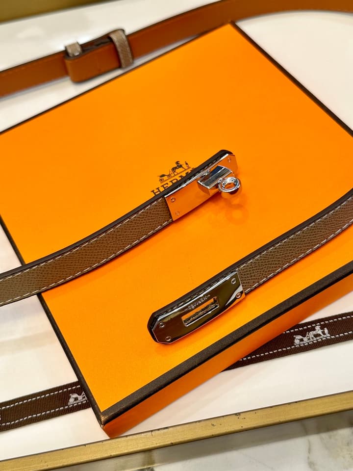Hermès Slim Leather Belt – 2.0cm in Black With Silver Buckle