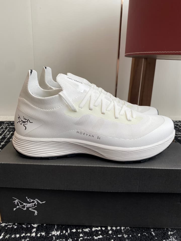 Arc'teryx Konseal Lt Hiking Shoes in All White