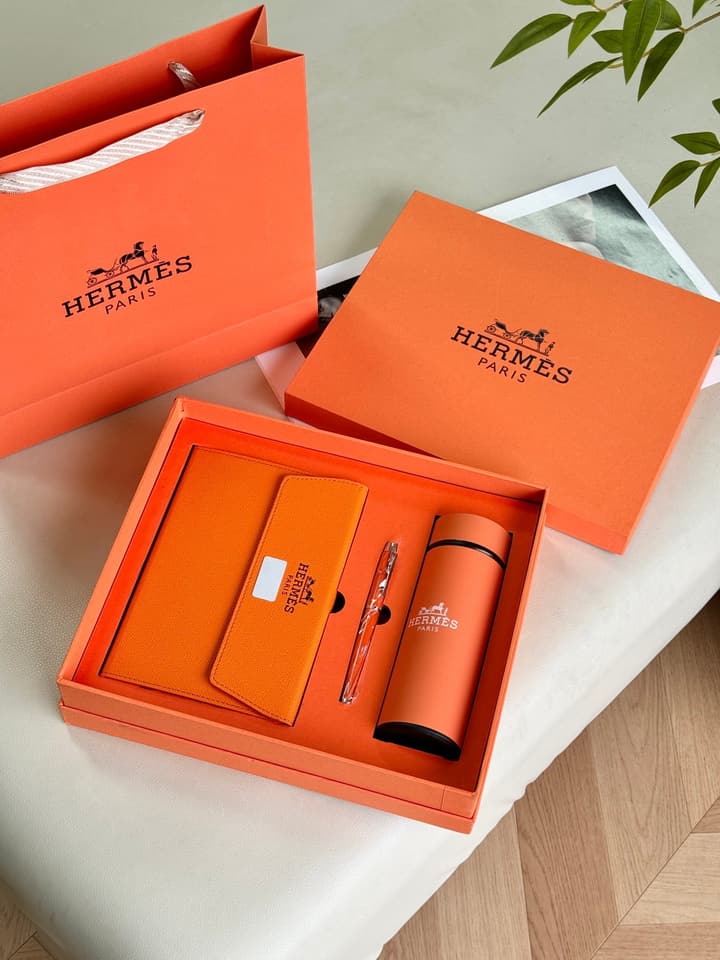 Hermes Notebook Set