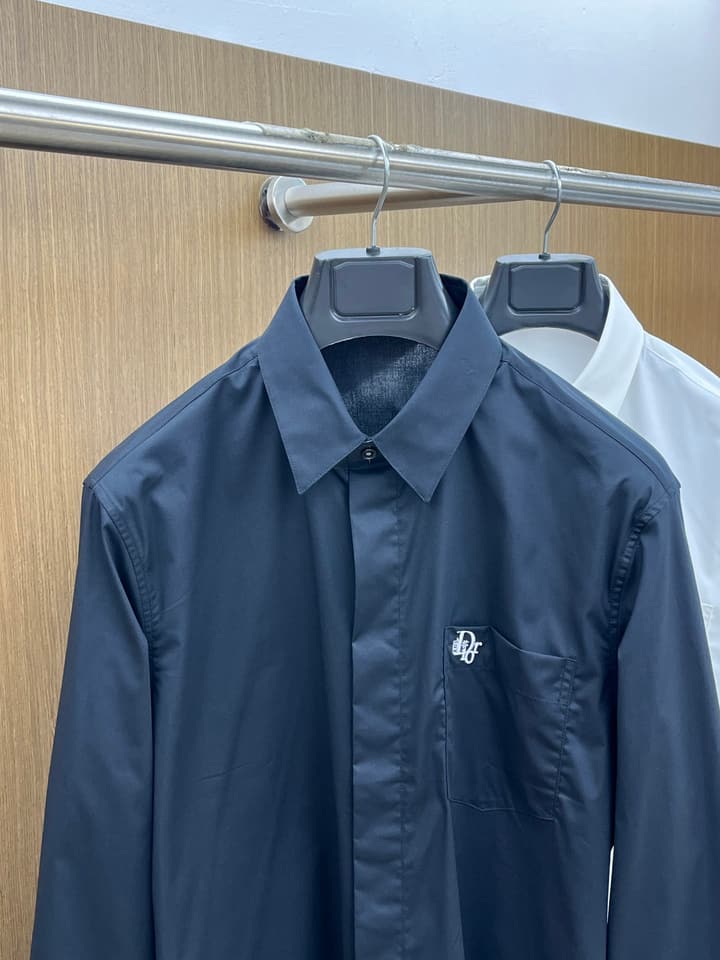 Dior Minimalist Long-Sleeve Cotton Shirt – Spring/Summer Collection
