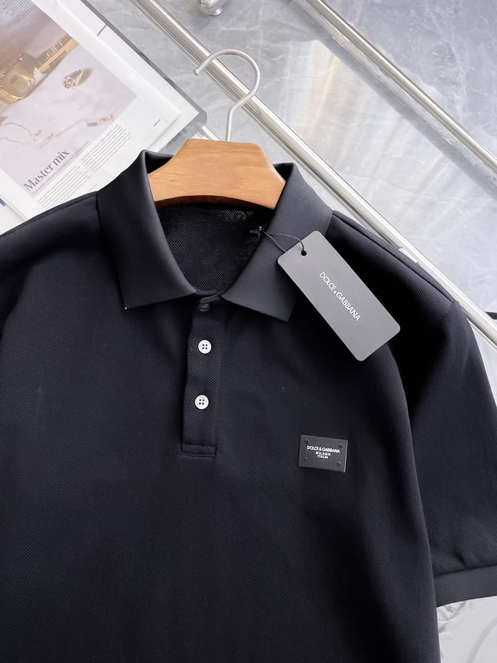 Dolce & Gabbana Minimalist Piqué Polo Shirt – Spring/Summer Collection – 2026 in Black Patch Logo