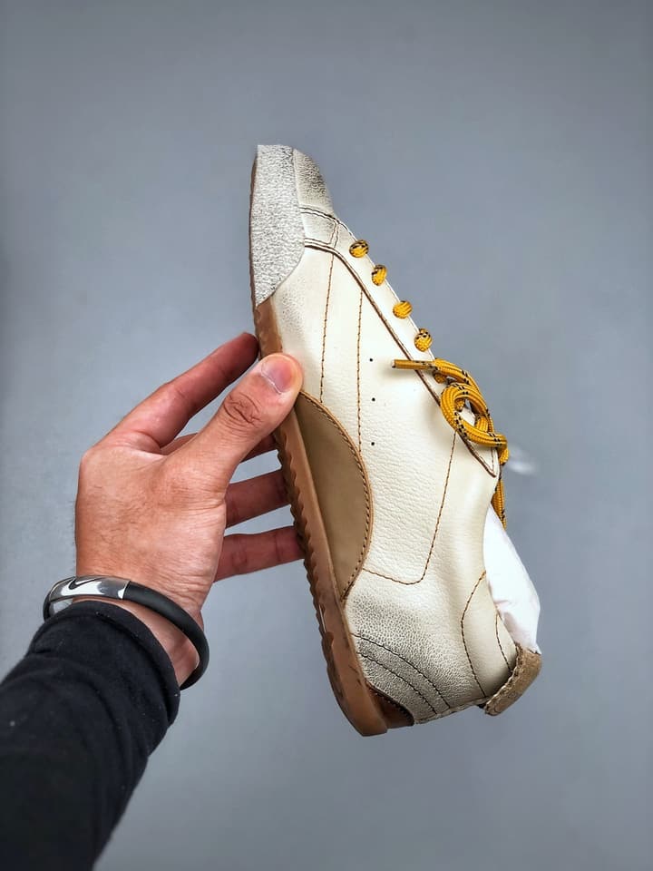 Golden Goose Distressed German Army Trainers – 25SS in Brown