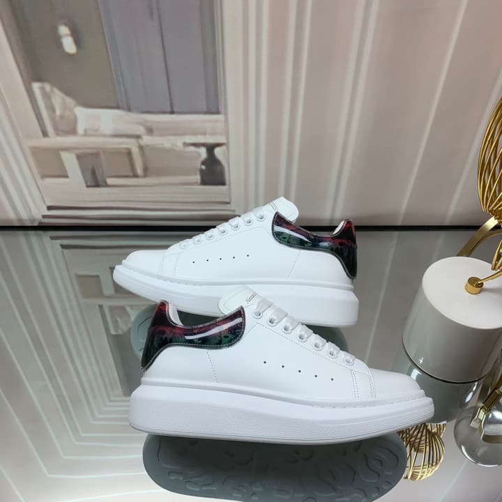 Alexander McQueen Unisex Sneakers in White And Grey Paneled