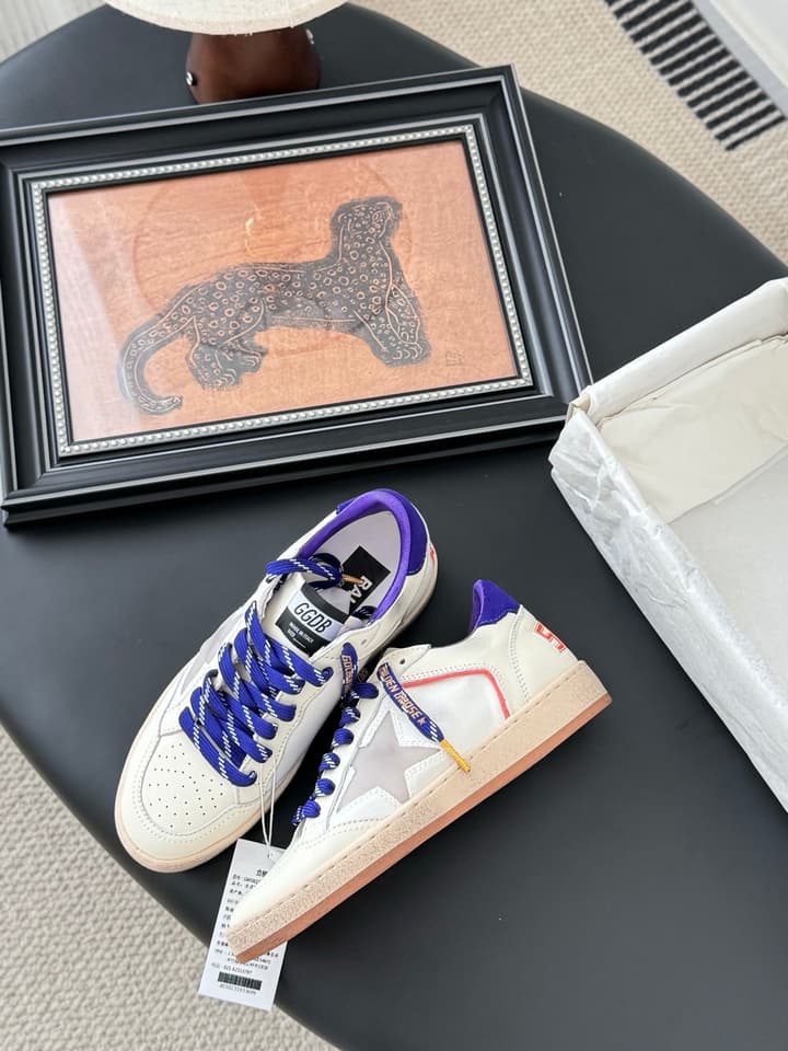 Golden Goose Distressed Graffiti Sneakers – 2024 Collection in Burgundy And White