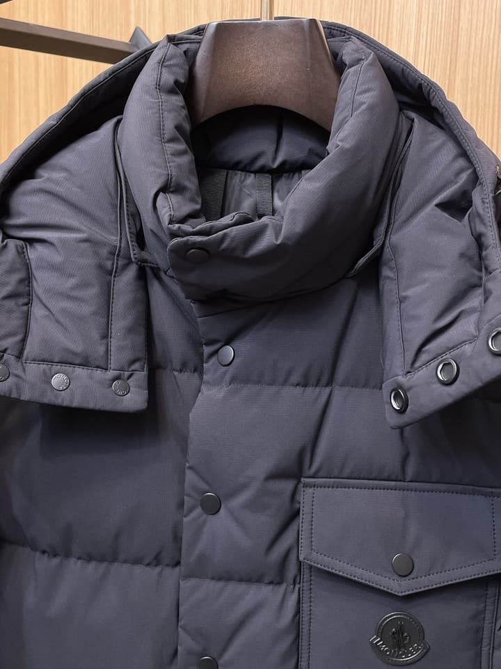 Moncler Designer Structural Down Jacket – 2025 Latest Model in Light Taupe Down Jacket