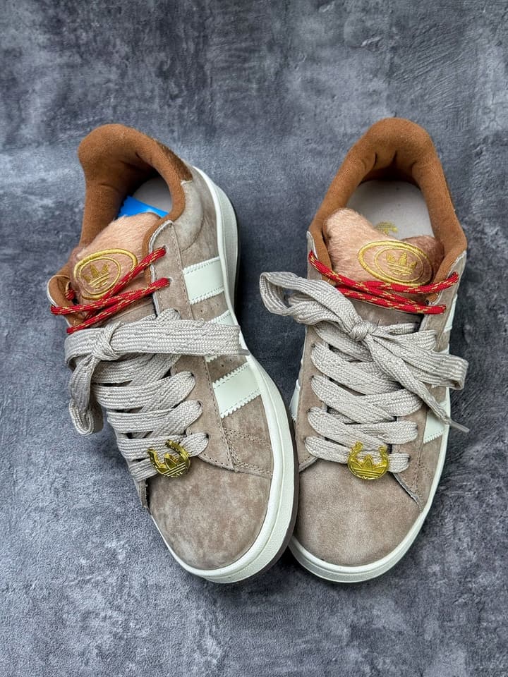 Adidas Originals CAMPUS 00s Retro Casual Sneakers in Taupe Suede With Tan Lining