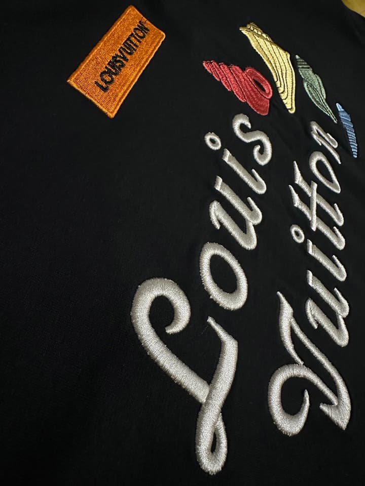 Louis Vuitton Conch Embroidery Crewneck T-Shirt – 26SS in Classic Black