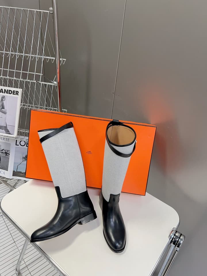 Hermès Kelly Rider Boots – Autumn/Winter Collection in Polished Black
