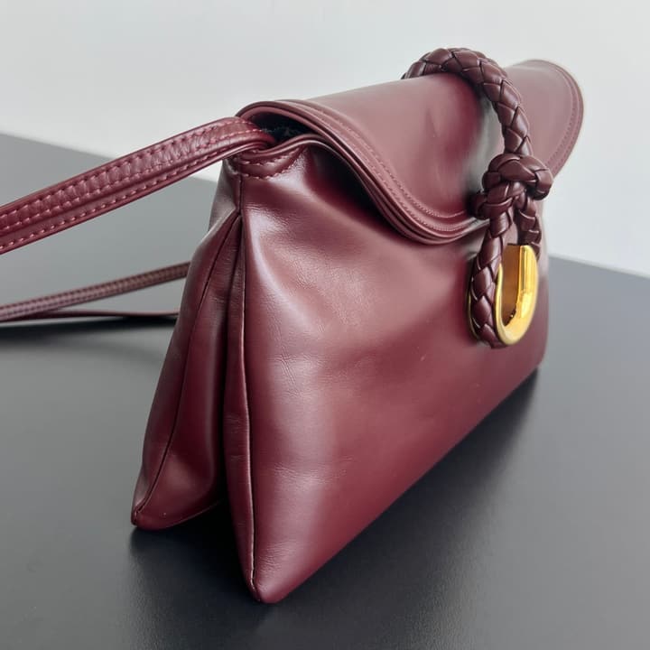 Bottega Veneta Small Liberta Handbag – 24FW in Classic Black