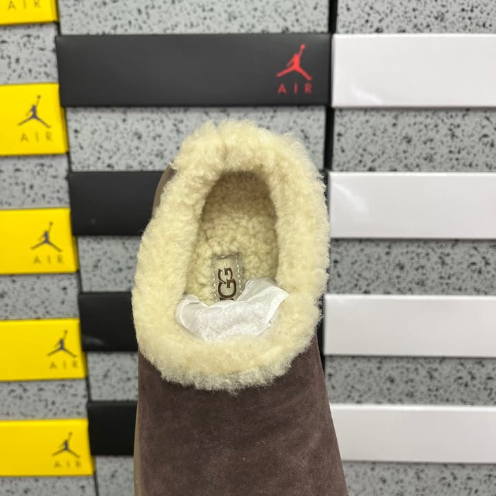UGG Platform Low-Cut Snow Boots in Black Suede Slip-on