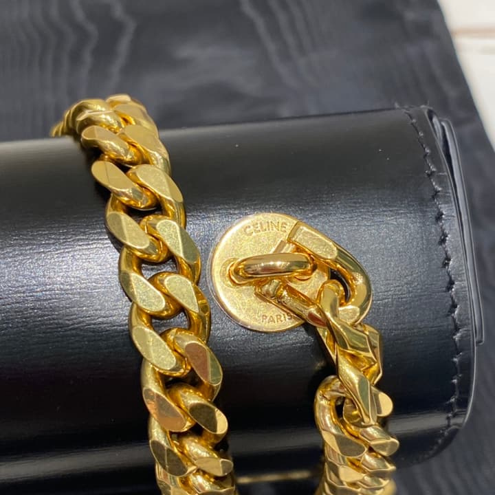 Celine Chain Shoulder Bag – 2022 Spring/Summer Collection