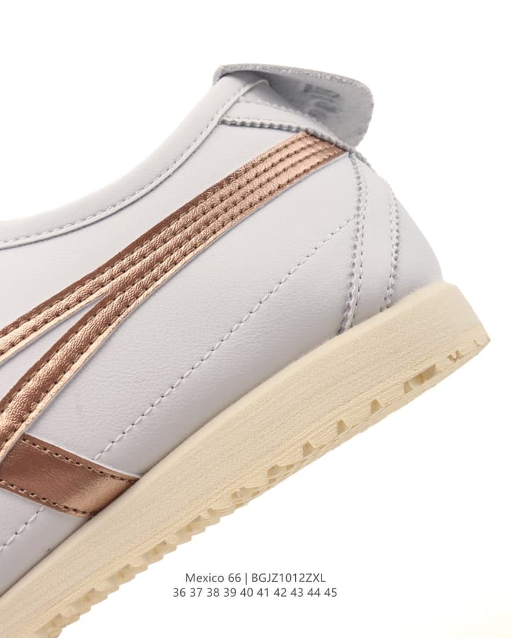 Asics Onitsuka Tiger Mexico 66 Classic Sneakers in Dark Navy With Cream Stripes