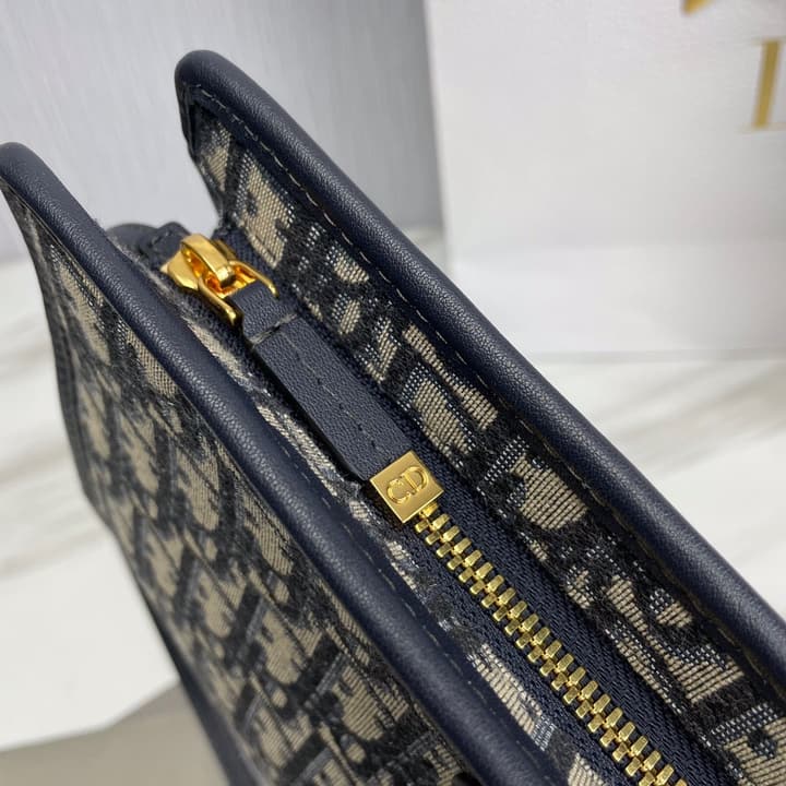 Dior 30 Montaigne Oblique Jacquard Clutch Bag in Beige Oblique