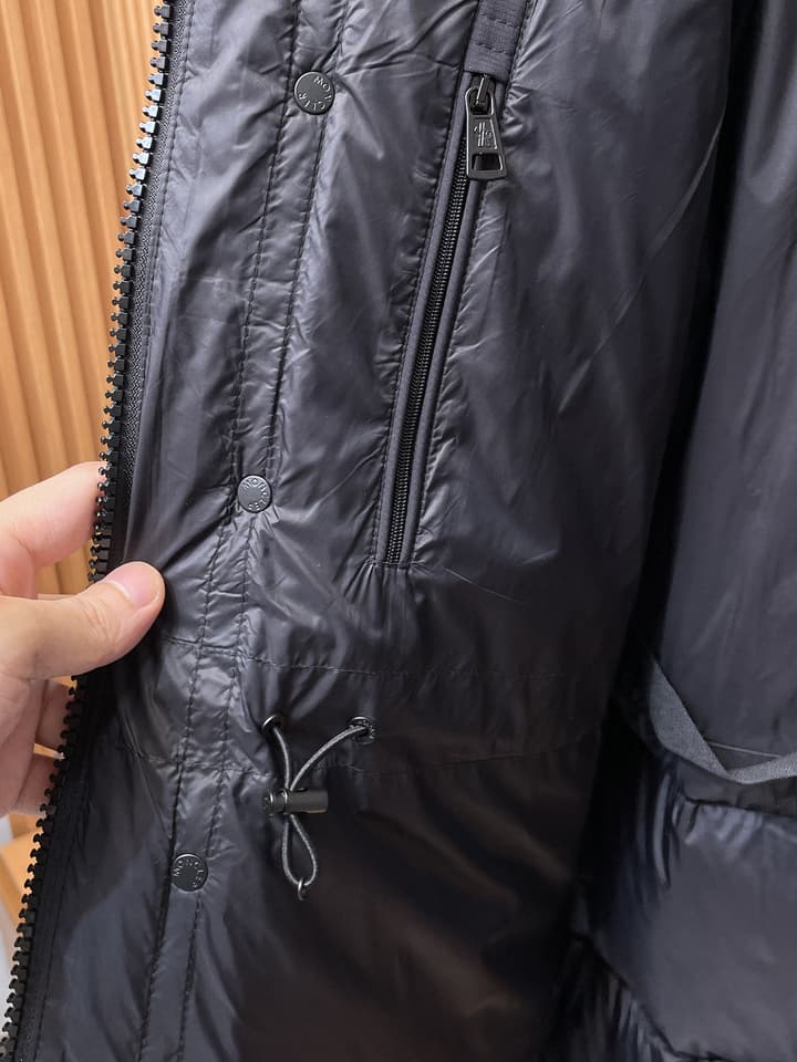 Moncler Designer Structural Down Jacket – 2025 Latest Model in Light Taupe Down Jacket