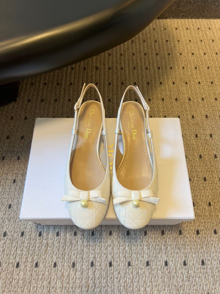 Dior ADIORABLE Pearl Bow Slingback Sandals – 2025 Collection in Cream Woven Pearl Bow
