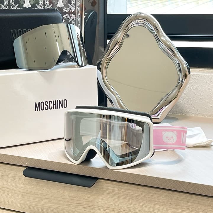 Moschino Bear Magnetic Dual-Lens Ski Goggles in Black Frame With Pink Mirrored Lens
