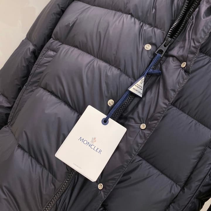 Moncler Goose Down Puffer Jacket – 2025FW in Dark Charcoal