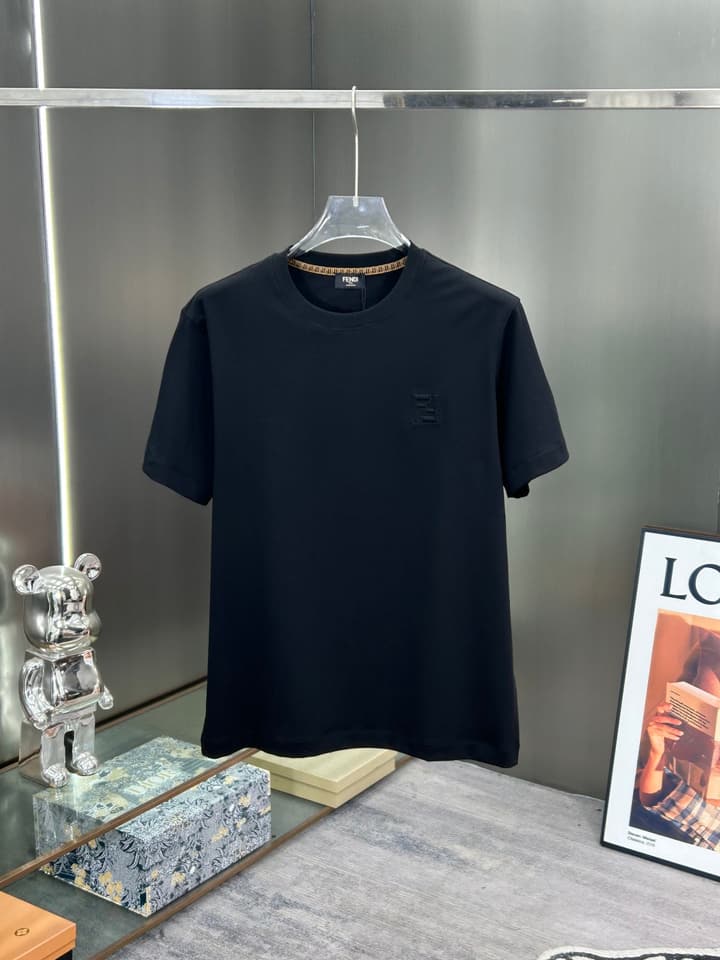 Fendi Logo and Graphic Cotton T-Shirt – 2026SS in Black Dog Graphic