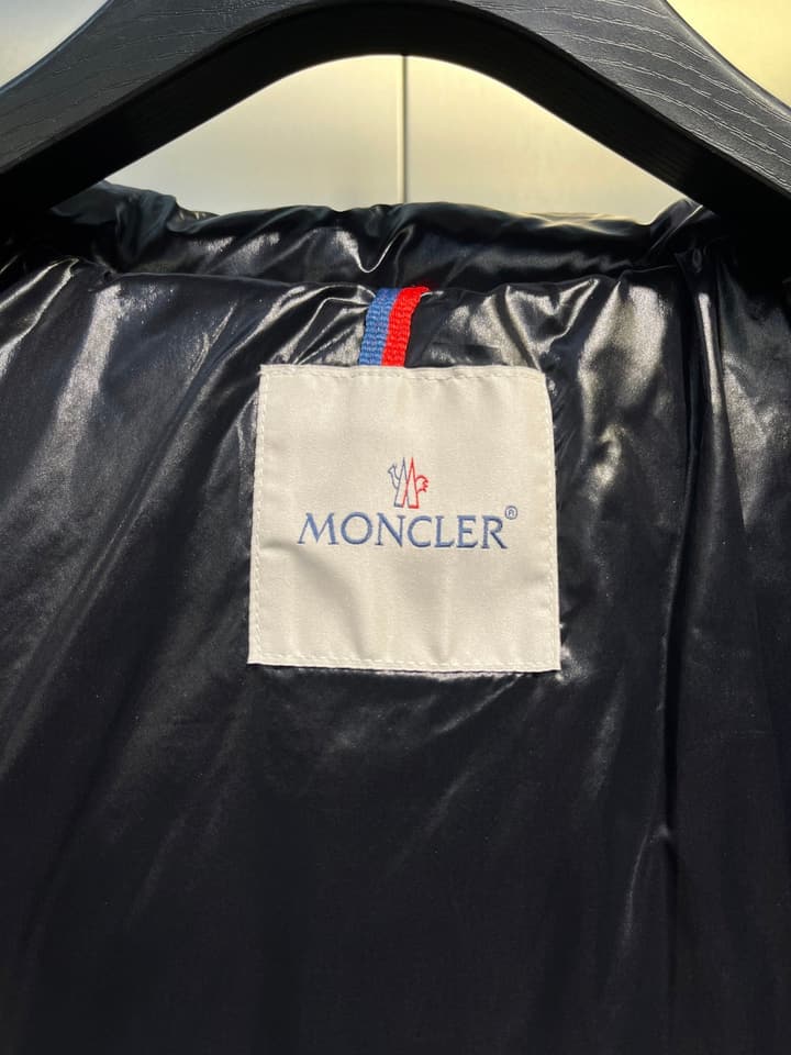 Moncler Maya Short Down Jacket – Kids Collection in Cream White