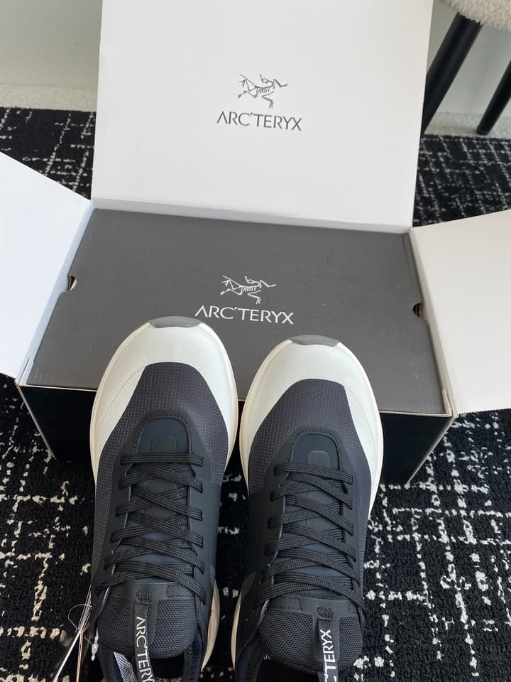 Arc'teryx Aerios FL Men's Performance Sneakers in Black