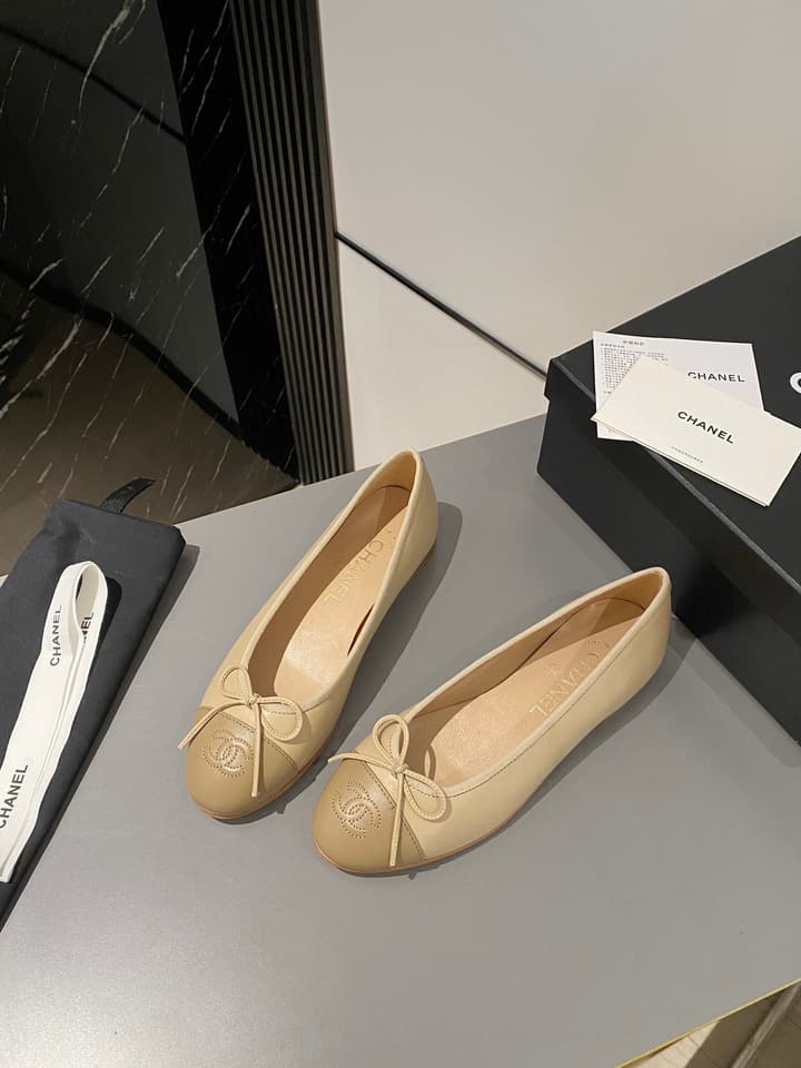 Chanel Classic Ballet Flats in Shiny Black