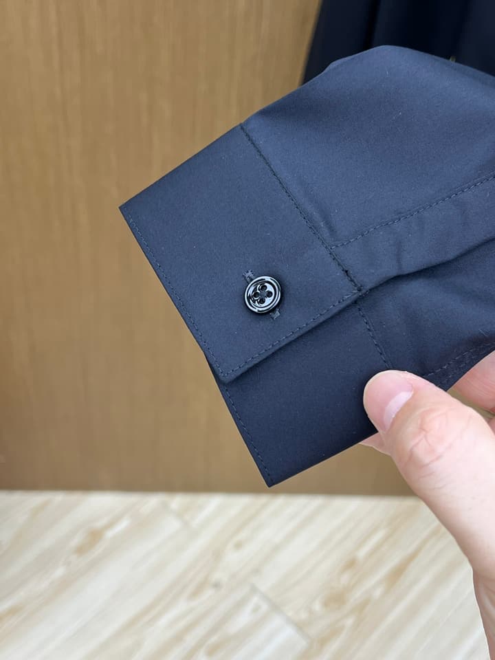 Dior Minimalist Long-Sleeve Cotton Shirt – Spring/Summer Collection