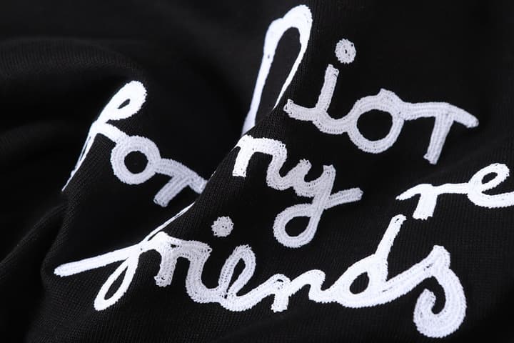 Dior Cursive Embroidered Letter Print T-Shirt – 26SS in Black