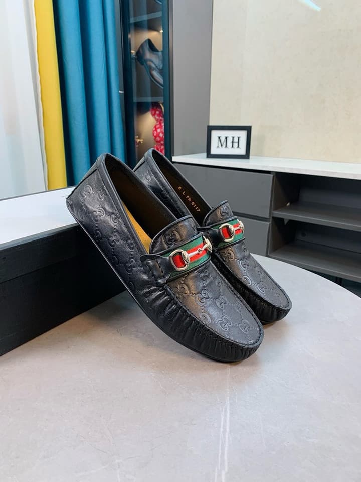 Gucci Men's Embossed Leather Driving Shoes in Brown Leather Loafer
