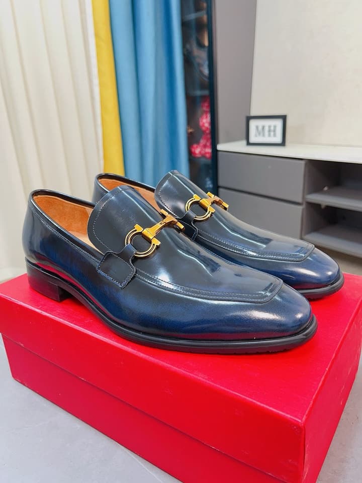 Ferragamo Men's Suede Business Loafers in Black Polished Leather Loafer