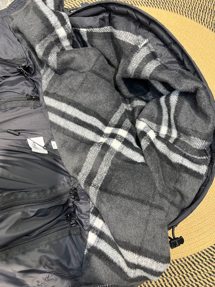 Burberry Detachable Sleeve Hooded Down Jacket
