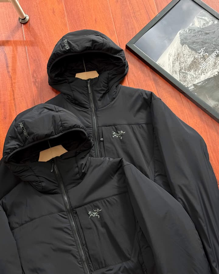Arc'teryx Proton LT Hoody Insulated Jacket in Classic Black Hoody