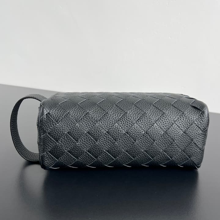 Bottega Veneta Intrecciato Grained Pouch in Black Woven Leather