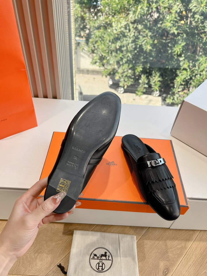Hermès Calfskin Mules – 25SS/FW Collection in Black Embossed Leather With Silver Hardware