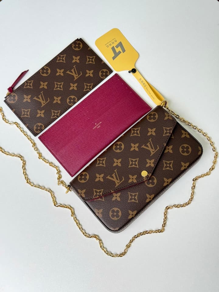 Louis Vuitton Pochette Felicie Monogram Chain Bag in Monogram Canvas With Pink Interior