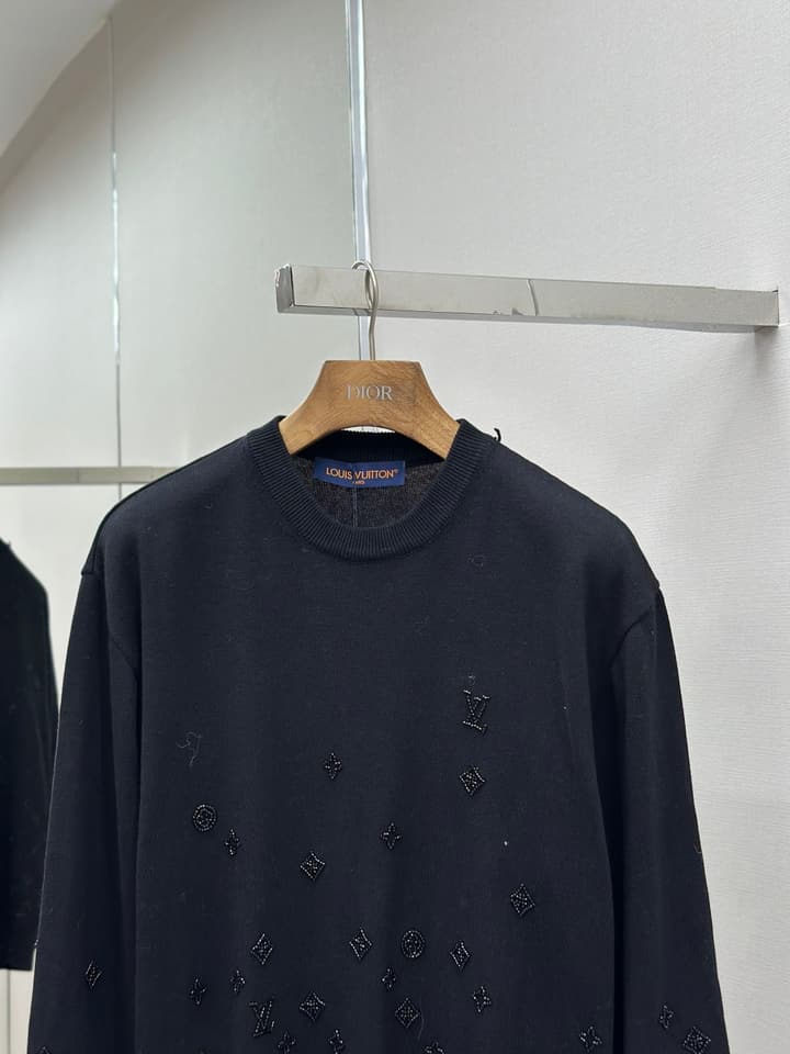 Louis Vuitton Gradient Beaded Crewneck Sweater – 25FW in Dark Gradient Beaded Crewneck